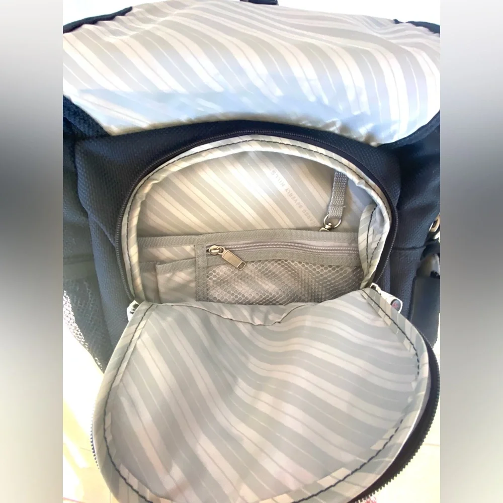 Ricardo Beverly Hills Shoulder Camera bag carry on bag Small Luggage